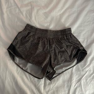Lululemon grey Hottie Hot shorts size 6 2.5 inseam